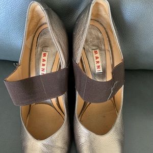 Marni Size 38 US 8 Gold Wedge style Mary Janes